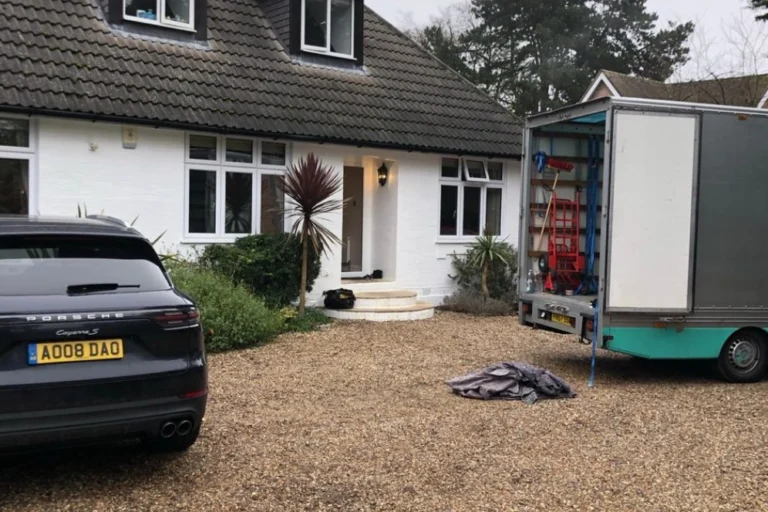 How Do Car Recovery Services in London Handle Accidents?